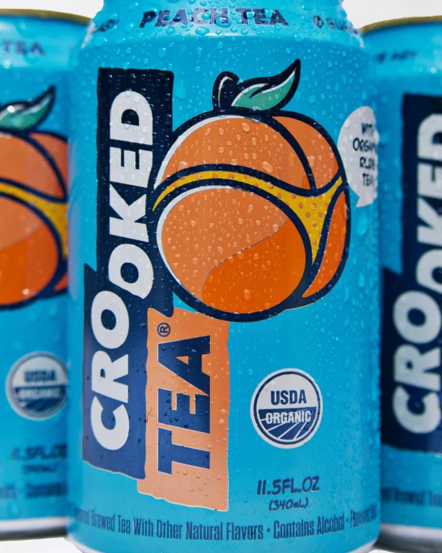Cheeks makes our rockin’ world go round 🥹🌎🍑
•
•
•
#CrookedTea #DrinkCrookedTea  #Tongue #BrewedRude #DrinkCrooked #Cheeks #Peach #Lemon #Rude #BoldRudeBrewed
#Explore #Explorepage #Instagood #Raspberry #Ras
