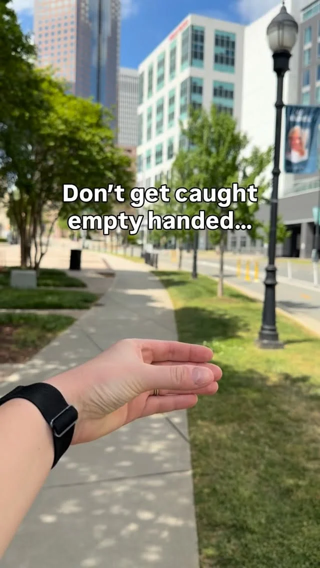 Cheers to never be empty handed at @bofastadium 😌🥂